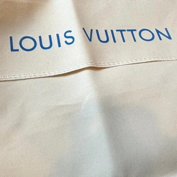 LV crossbody bag - Picture 6 of 6